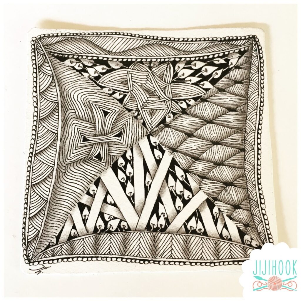 Tuile Zentangle en noir et blanc montrant des motifs codifiés, illustration de la différence entre Zendoodle et Zentangle