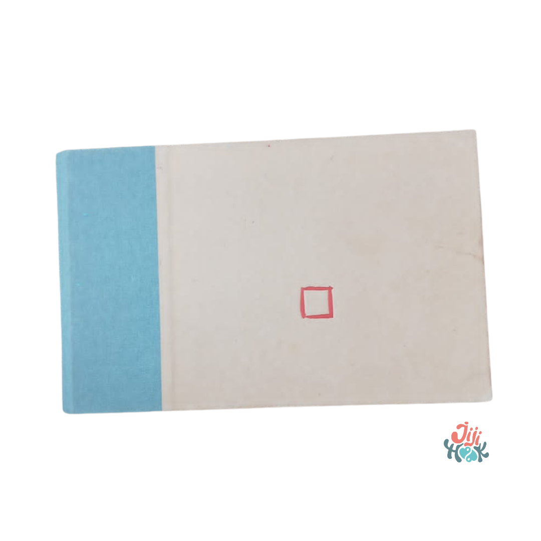 Carnet de croquis vierge pour la pratique du zentangle, couverture bicolore bleue et blanche avec un petit carré rouge au centre